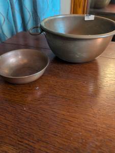 lot 2211 image: Copper Bowl Set with Ring Handle