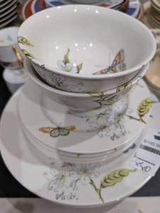 lot 2256 image: White Porcelain Butterfly Garden Bowls Set and misc plates