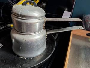 lot 2314 image: Aluminum Railway Dining Car Coffee Pot