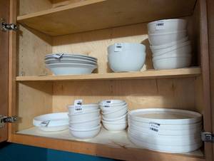 lot 2317 image: White Ceramic Dinnerware Set misc brands