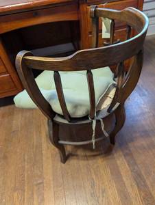 lot 2354 image: Traditional Wooden Desk Chair with Cushion
