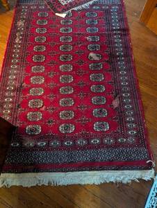 lot 2363 image: Handmade Bokhara Oriental Wool Rug