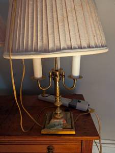 lot 2401 image: French Style Brass Candelabra Table Lamp