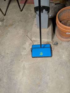 lot 2413 image: Bissell Manual Floor Sweeper