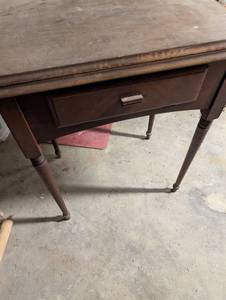 lot 2431 image: Wooden Writing Desk with Spindle Legs
