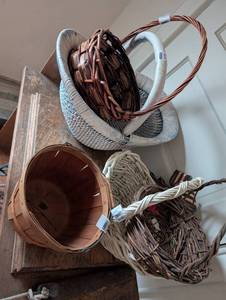 lot 2453 image: Handwoven Decorative Basket Collection
