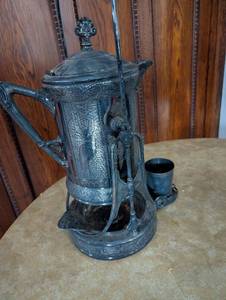 lot 2471 image: Victorian Silver Plate Tilting Water Pitcher
