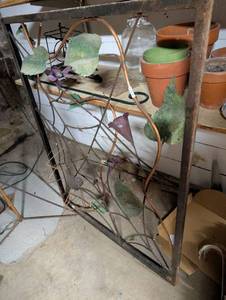 lot 2474 image: Decorative Metal Garden Trellis with Leaf Design