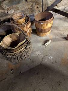 lot 2478 image: Traditional Handwoven Split Oak Baskets Collection