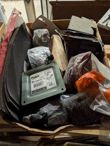 lot 2498 image: Mystery box