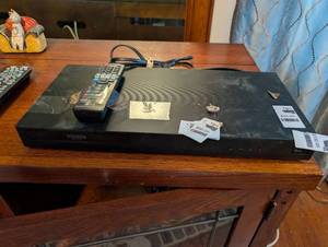 lot 2506 image: LG Blu-ray Disc Player with Remote