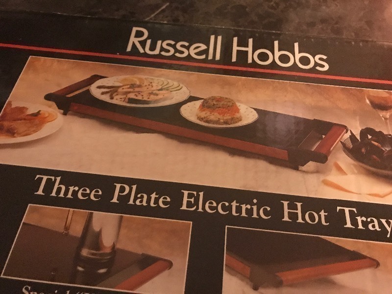 lot 406 image: Very nice three plate electric hot Trey great for large gatherings use your imagination