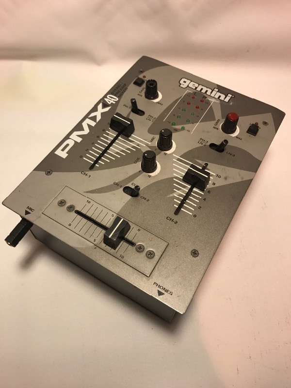 lot 9316 image: Small sound system mixing board