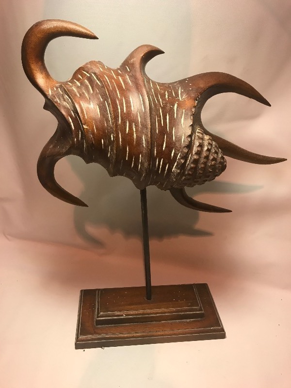 lot 9367 image: Nice large wooden Decour pieces