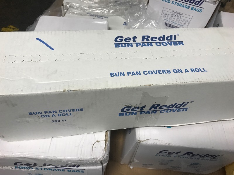 lot 9485 image: Case of 200 bun pan covers 21 x 6 x 35 full size baking sheet sets in side