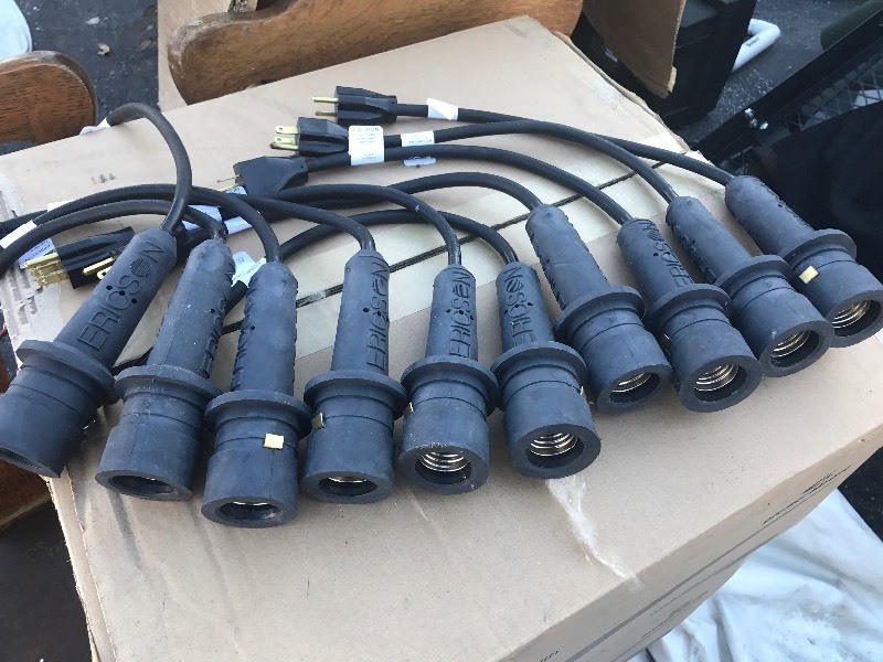 lot 9577 image: A lot of 10 new bulb fixtures as pictured