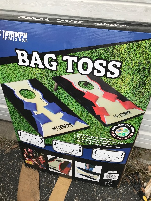 lot 847 image: New bag toss game