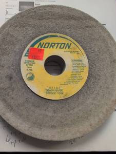 lot 800 image: Norton 8x1x1 Industrial Grinding Wheel