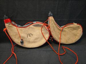 lot 1140 image: Spanish Military Water Canteen