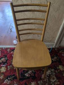 lot 1536 image: Mid-Century Wooden Ladder Back Chairs (4)