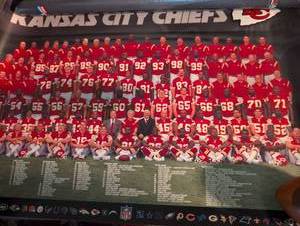 lot 1561 image: Kansas City Chiefs Team Photo Print 2003