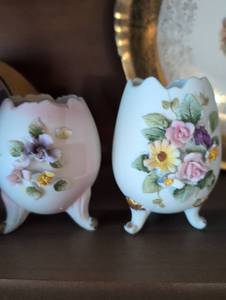 lot 1574 image: Royal Crown Derby Bone China Floral Egg