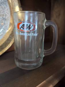 lot 1577 image: A&W All American Food Glass Root Beer Mug