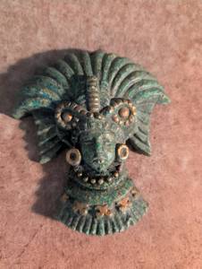 lot 1590 image: Bronze Native American Headdress Brooch