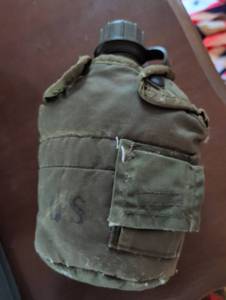 lot 1605 image: US Military Canvas Water Canteen Cover