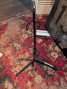 lot 1630 image: Guitar stand