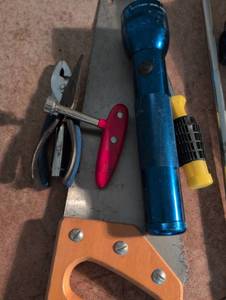 lot 1636 image: Mixed Hand Tool Set with Blue Flashlight