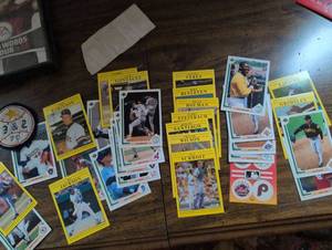 lot 1639 image: 1991 Upper Deck Baseball Cards Collection