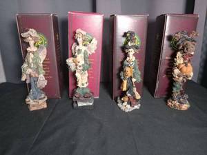 lot 2883 image: Boyds Bears Folkstone Collection  Angel Figurine collection