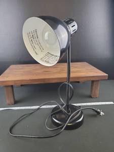 lot 2564 image: Black Adjustable Desk Lamp with Gooseneck