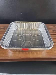 lot 2565 image: Disposable Aluminum Cake Pans - Set of 2