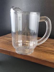 lot 2579 image: Clear Plastic Water Pitcher with Ribbed Design