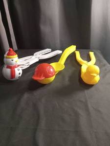 lot 2827 image: Snowman, duck and ball snowball maker