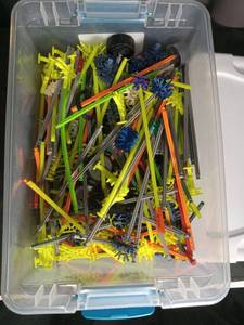 lot 2839 image: KNEX Building Pieces Bulk Lot