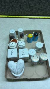 lot 1037 image: Decorative Salt and Pepper Shaker Collection - White Heart is Glued. (SS)