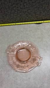 lot 1056 image: Pink Depression Glass Floral Pattern Plate