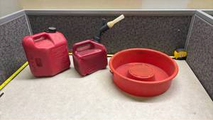 lot 1070 image: Red Gas Can and Oil Pan Set