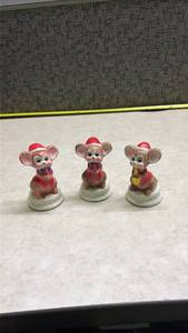 lot 1074 image: Christmas Mouse Figurines Set of 3
