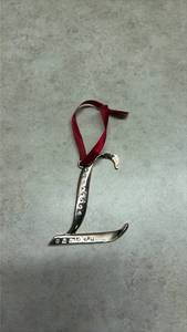 lot 1112 image: Harvey Lewis Letter L Crystal Ornament. (SSGrandma)