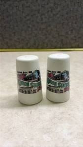 lot 1169 image: Kansas City Union Station Salt and Pepper Shakers. (SS)