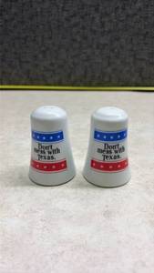 lot 1175 image: Dont Mess with Texas Salt and Pepper Shakers. (SS)