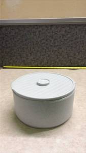 lot 1187 image: Aladdin White Storage Container with Lid