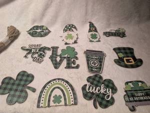 lot 2107 image: St. Patricks Day Buffalo Plaid Decorative Cut-Outs - 12 ct