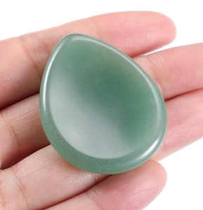 lot 2119 image: Natural Green Aventurine Teardrop Stone