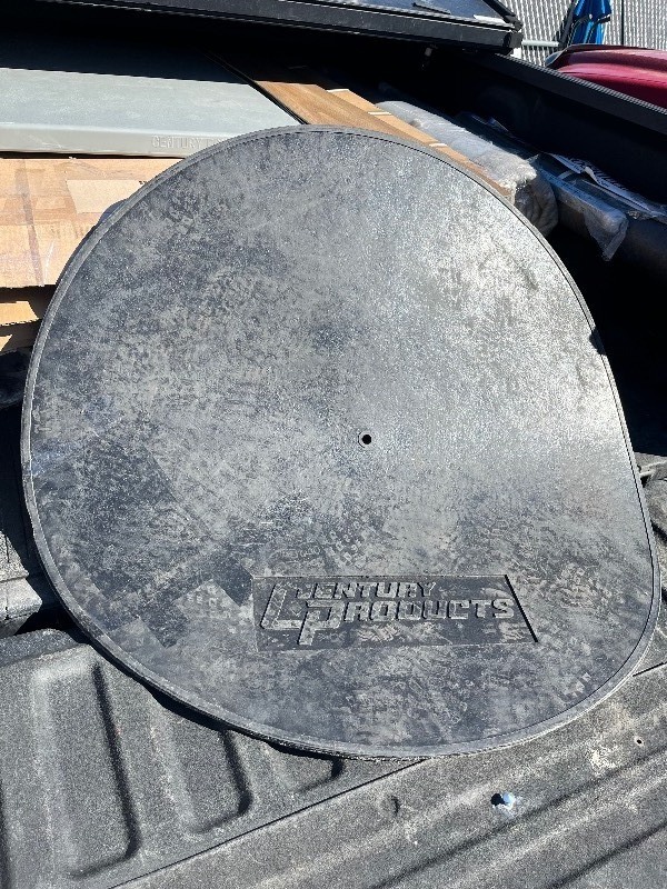 lot 51 image: Century Products Round Rubber Mat 42