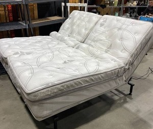 Sleep Number dual air adjustable king size bed with 2 remotes